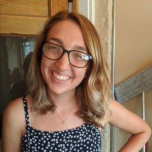 Meet your Posher, Adelle